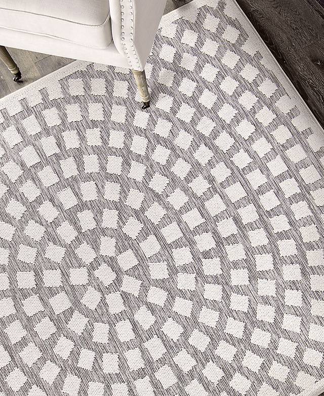 Amenia Gray 5'3 x 7'6 Rug - Thumbnail - Image 2