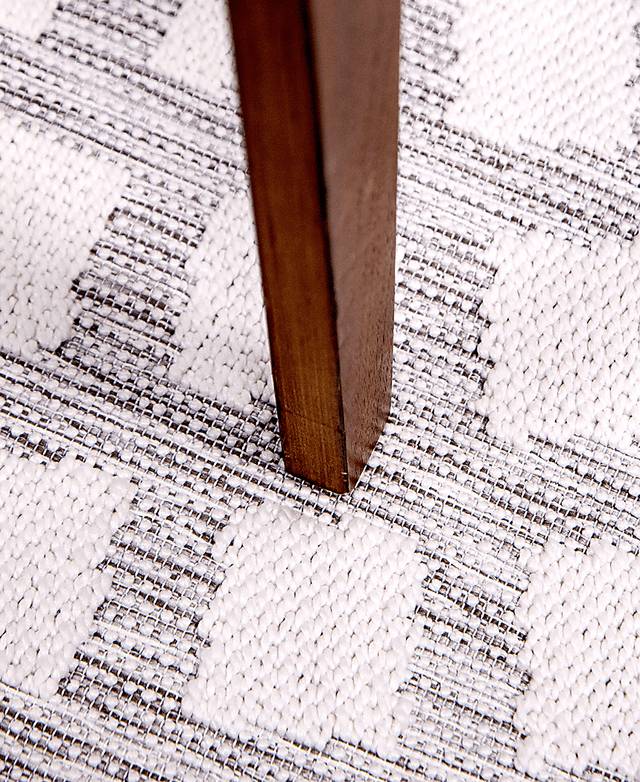 Amenia Gray 5'3 x 7'6 Rug - Thumbnail - Image 4
