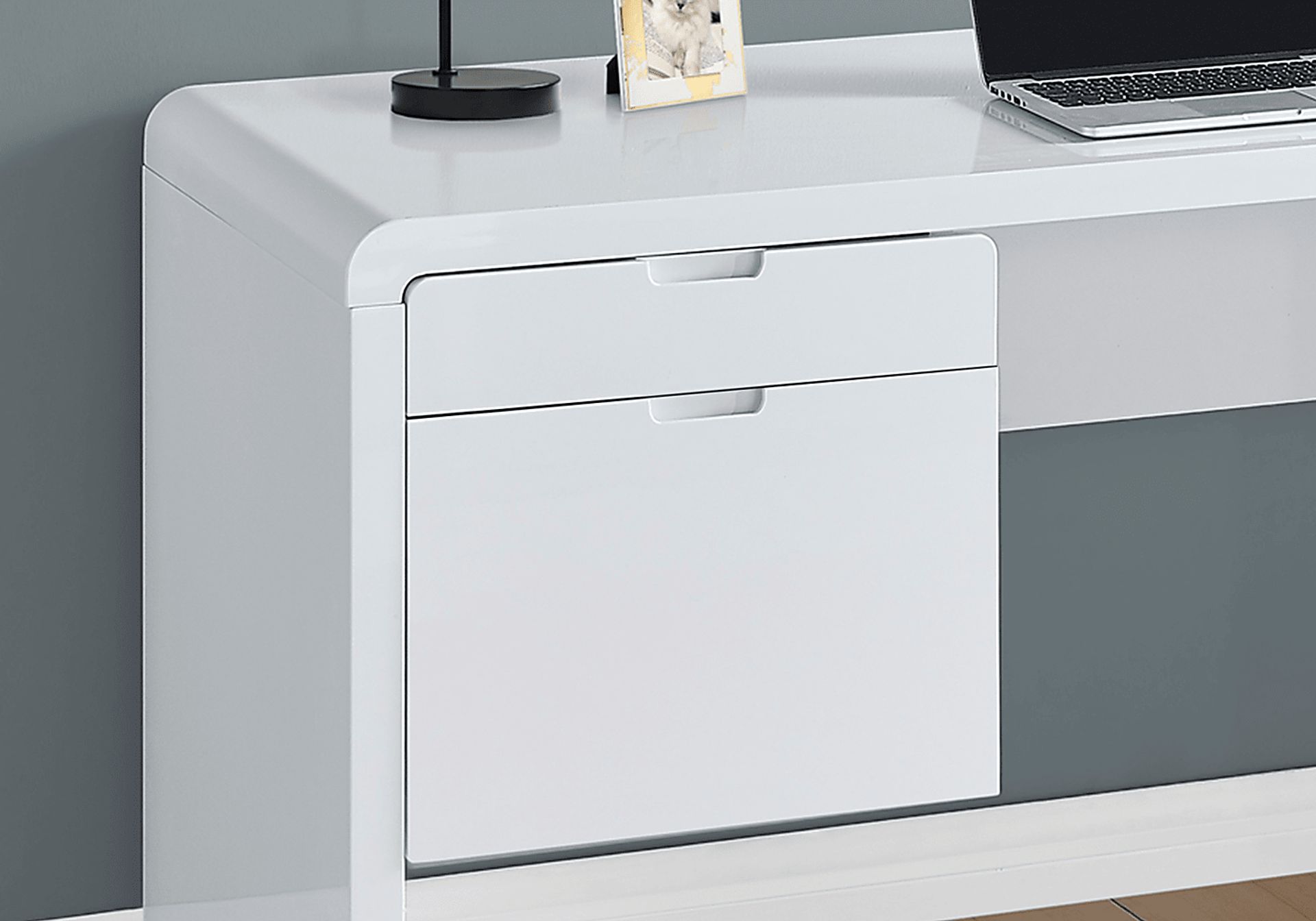 Amleht White Desk - Image 6