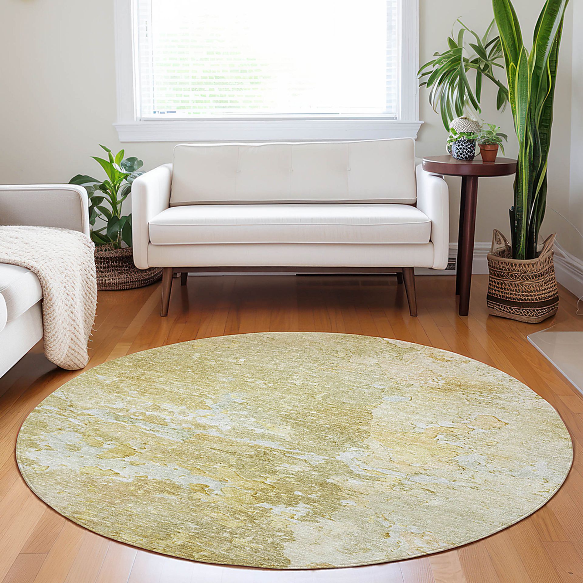 Amme Gold 8' Round Machine Washable Rug - Image 2