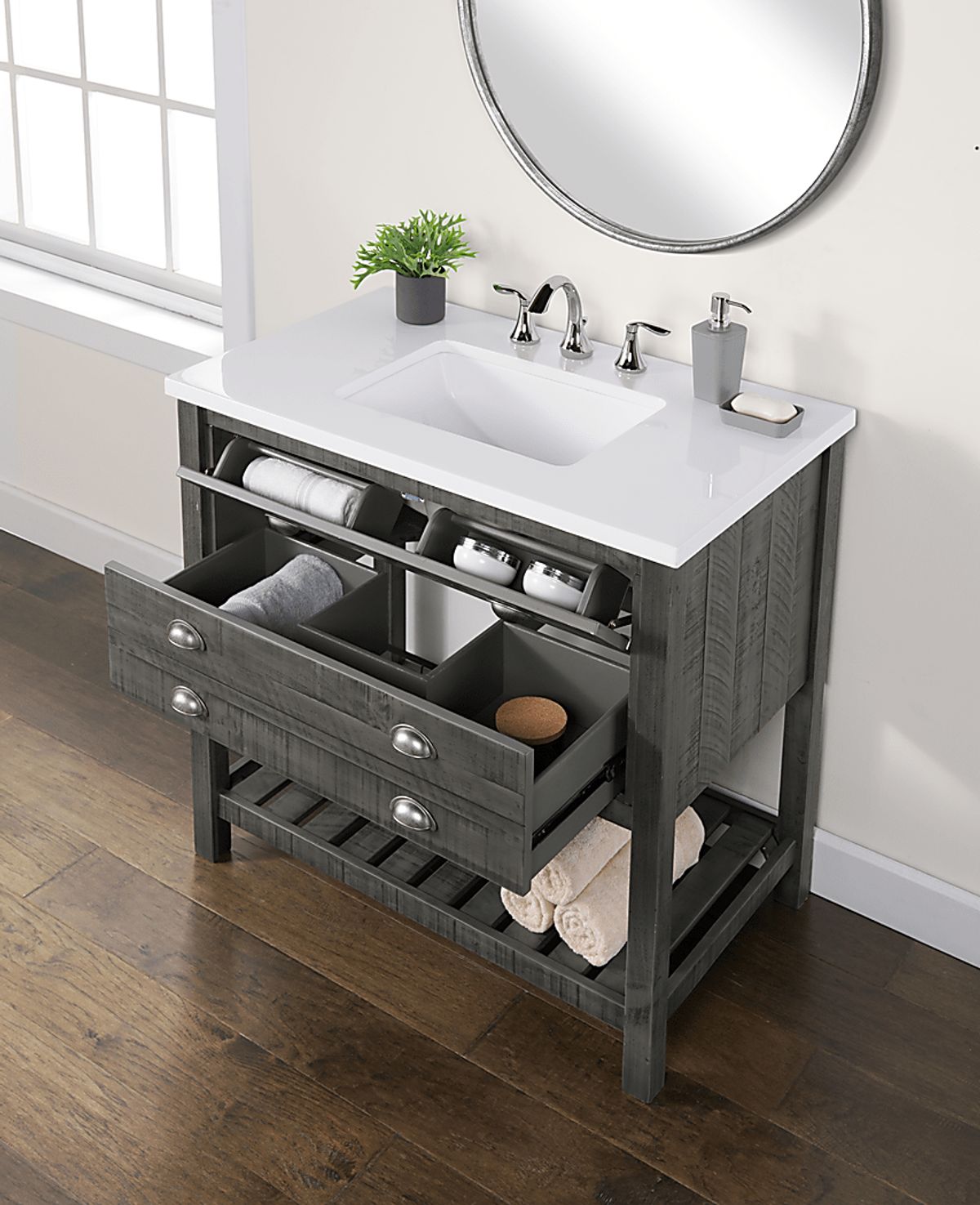 Anaar Gray Bathroom Vanity | Rooms to Go