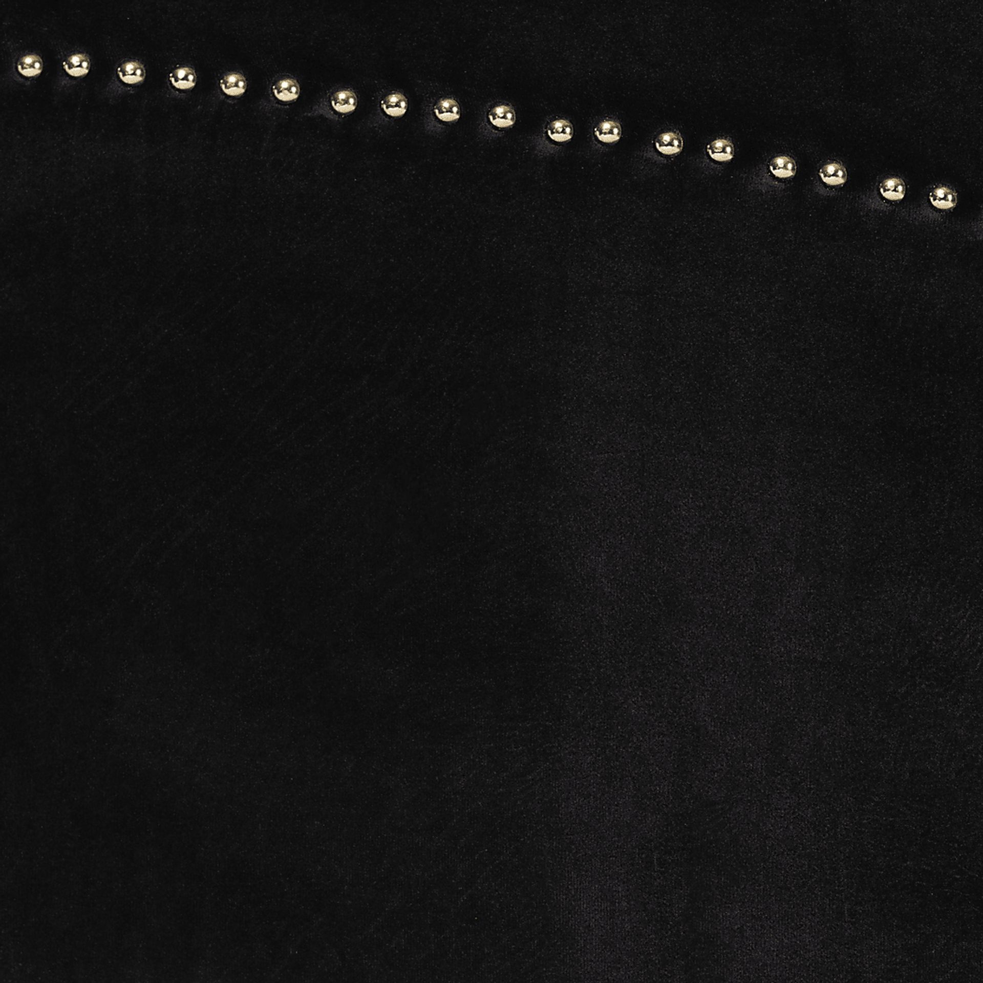 Anahma Black Queen Bed - Image 7