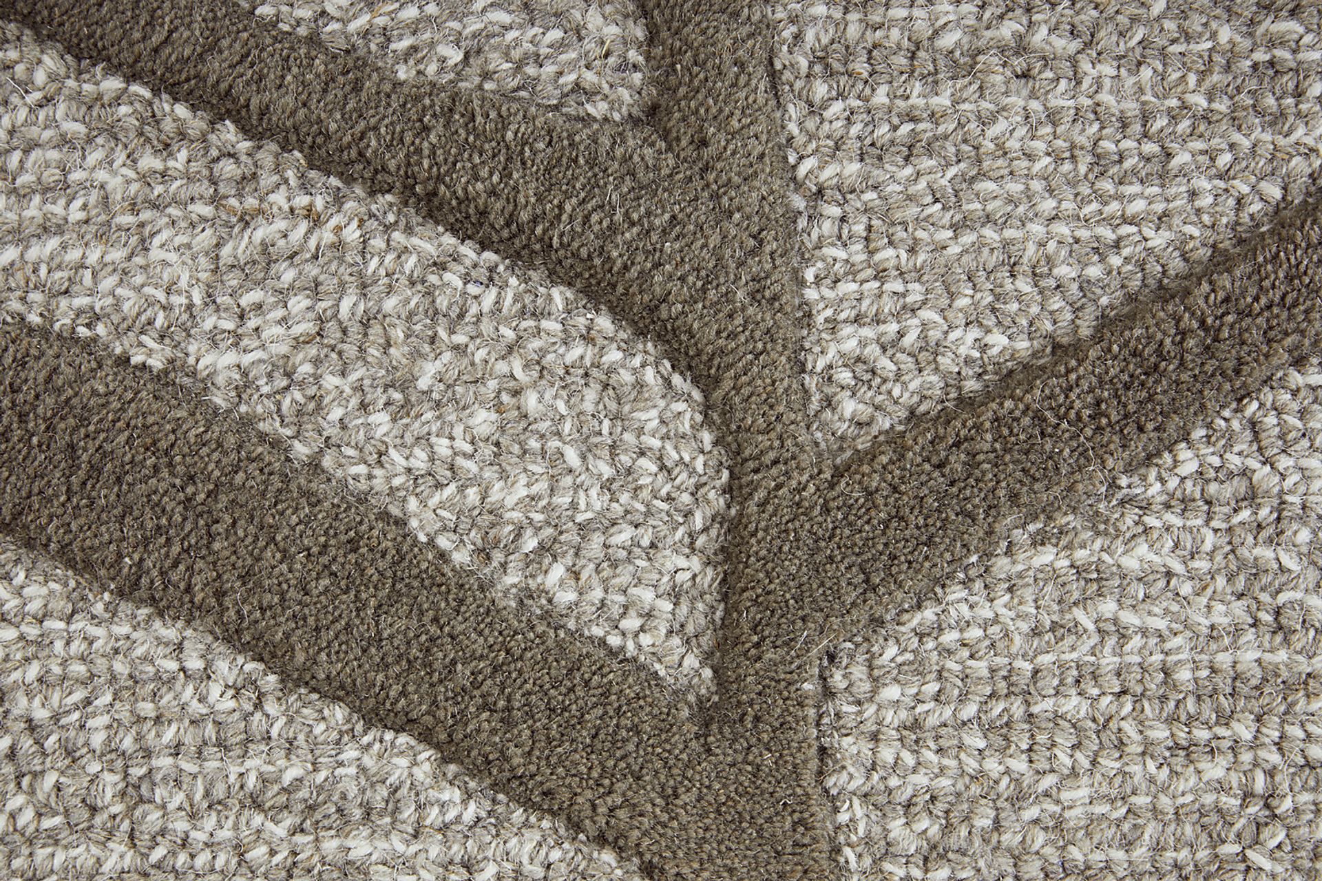Anastase Gray 8' x 10' Rug - Image 5
