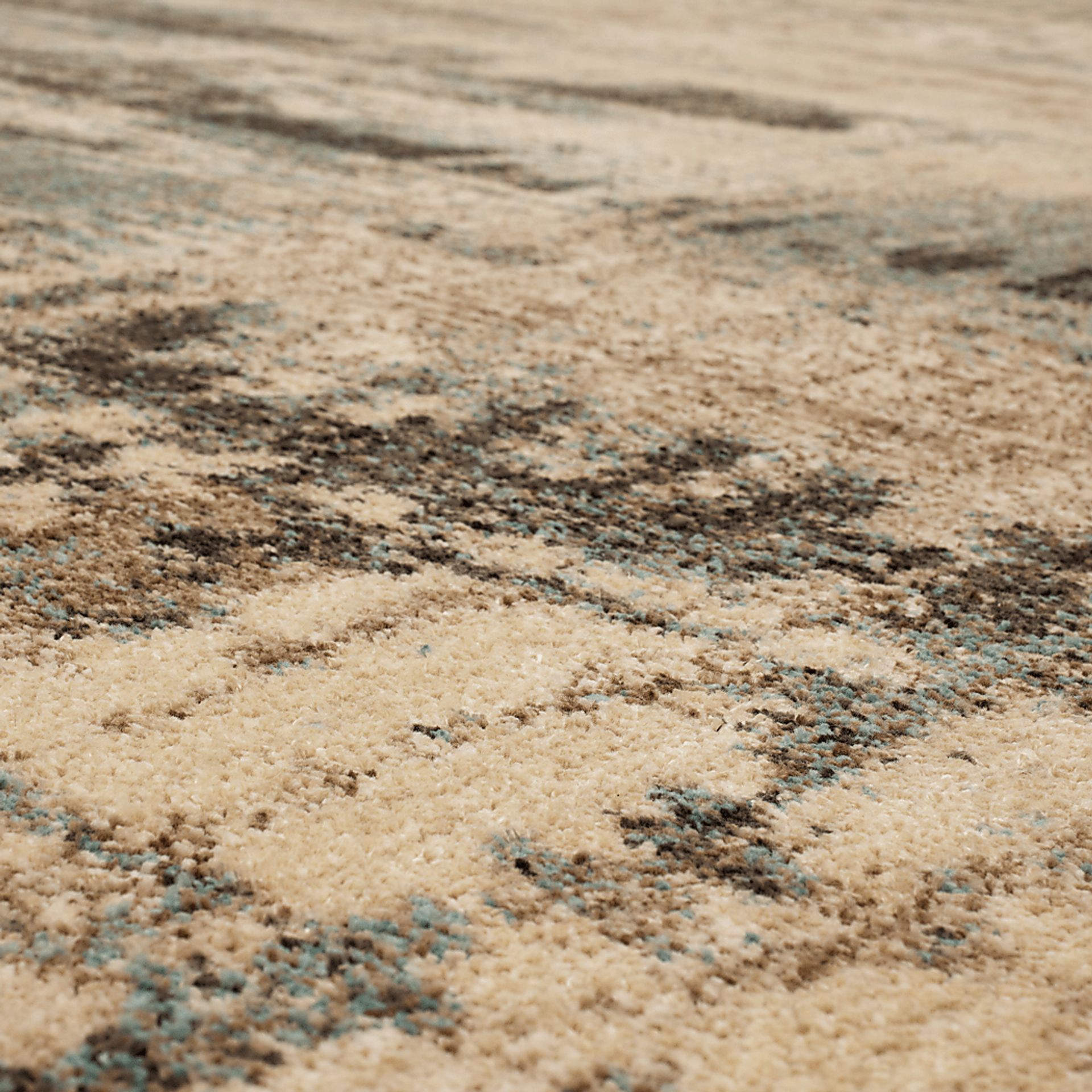 Anburn Silver 6'6 x 9'6 Rug - Image 7