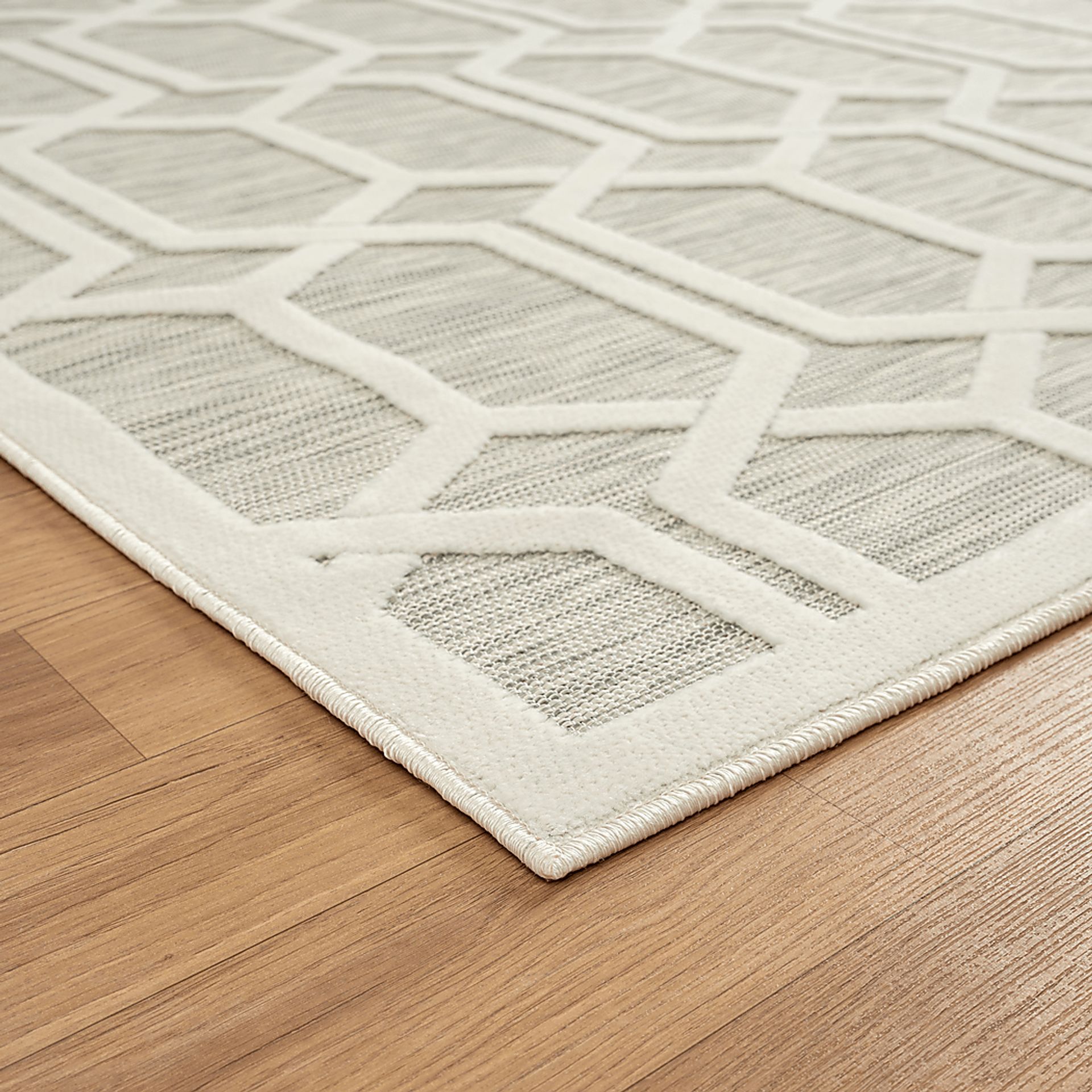 Aneloann Gray 5' x 7' Rug - Image 8