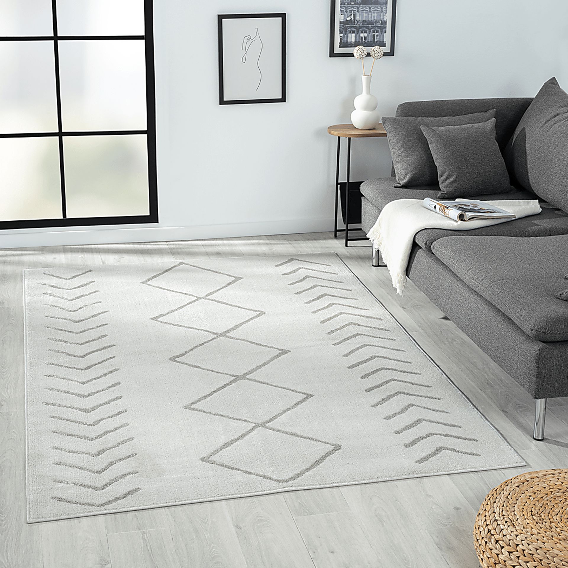 Annendale Cream 5' x 7' Rug - Image 2