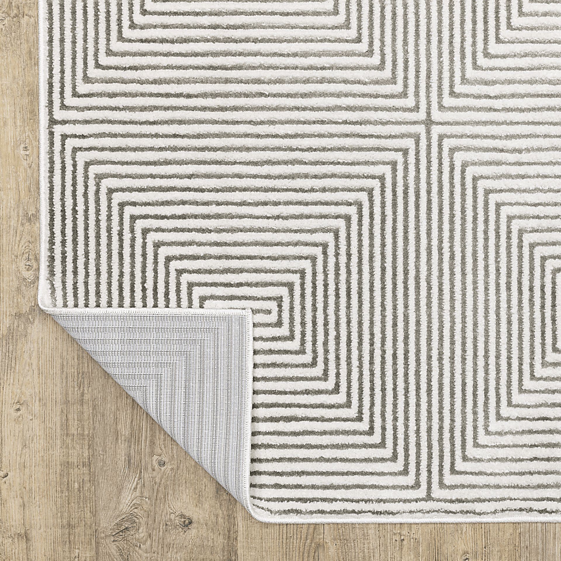 Anoke Gray 6'7 x 9'6 Rug - Image 4