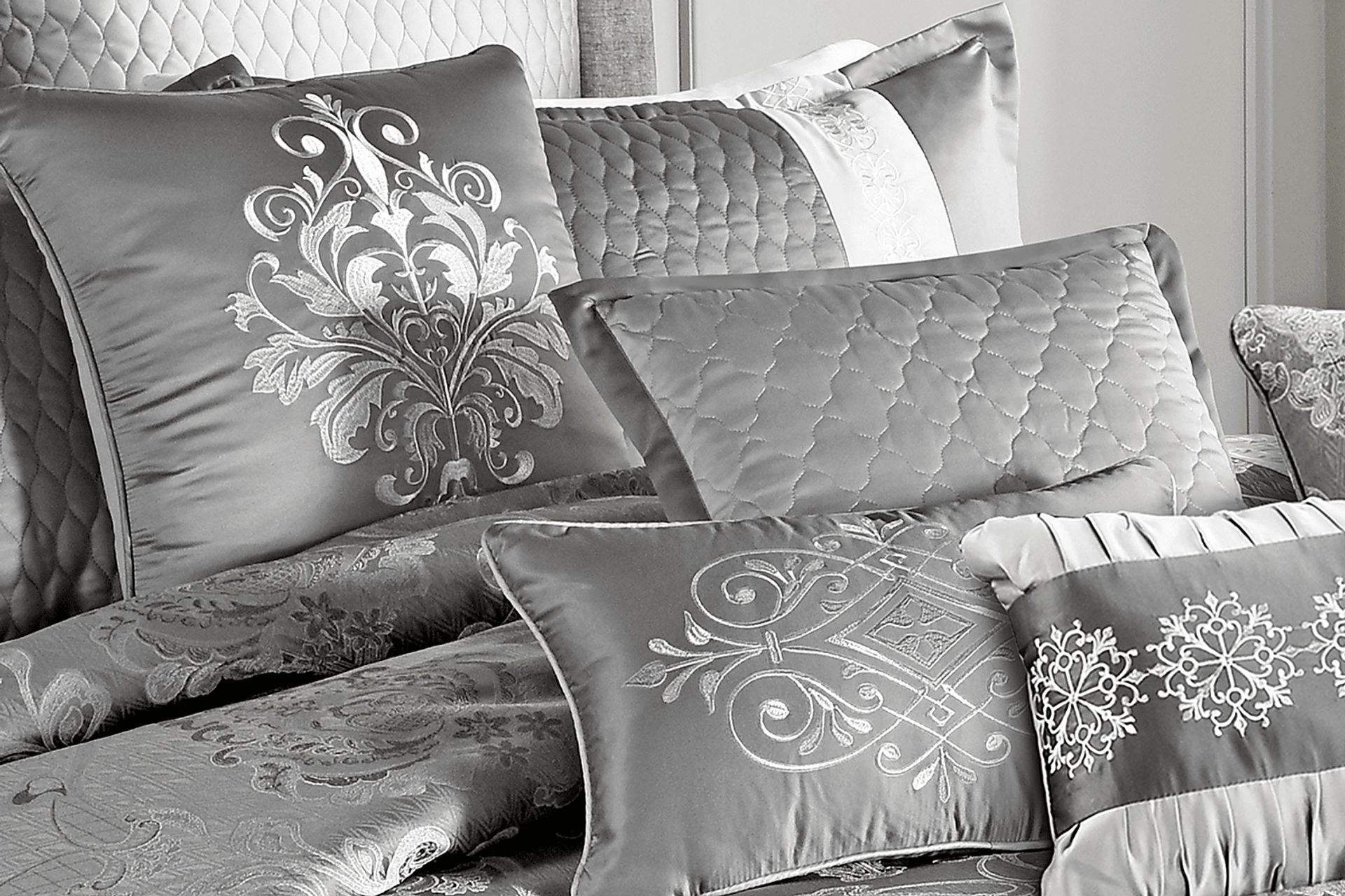 Anseor Gray 12 Pc Queen Comforter Set - Image 4