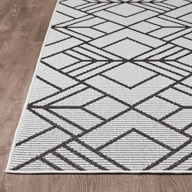 Antoun Gray 5'3 x 7' Indoor/Outdoor Rug - Thumbnail - Image 11