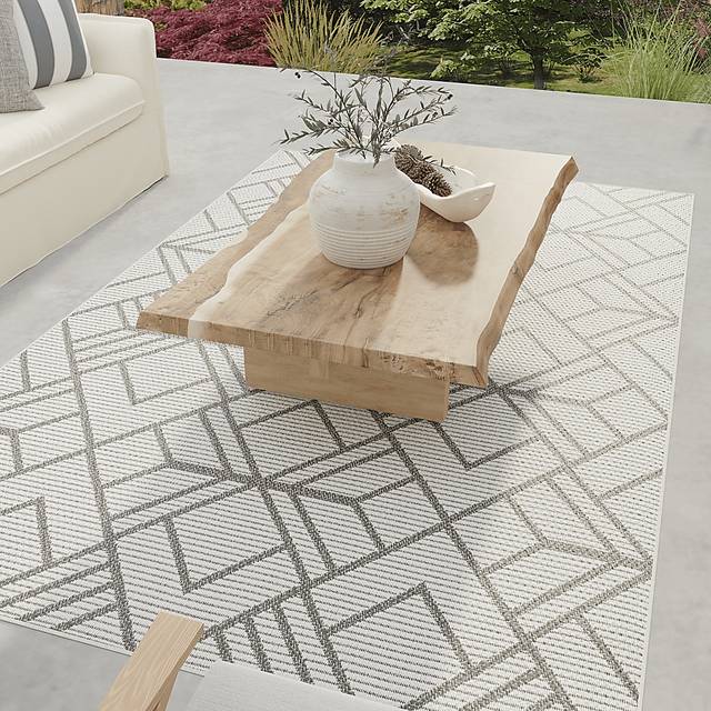 Antoun Gray 5'3 x 7' Indoor/Outdoor Rug - Thumbnail - Image 3