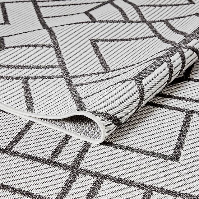 Antoun Gray 5'3 x 7' Indoor/Outdoor Rug - Thumbnail - Image 7
