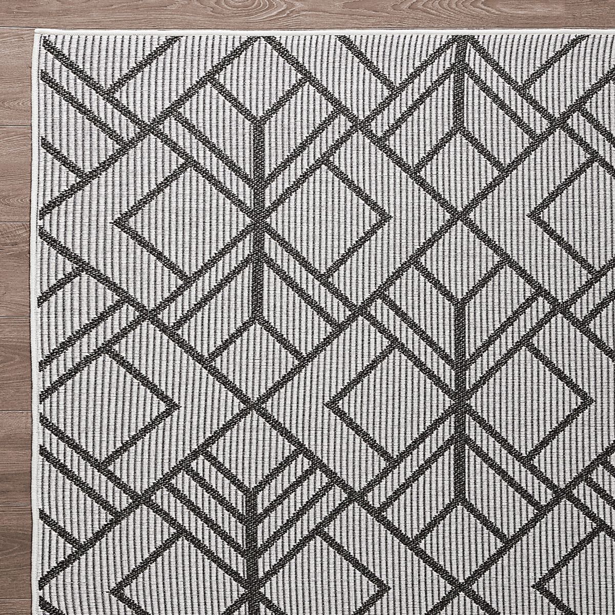 Antoun Gray Outdoor Rugs | Rooms to Go