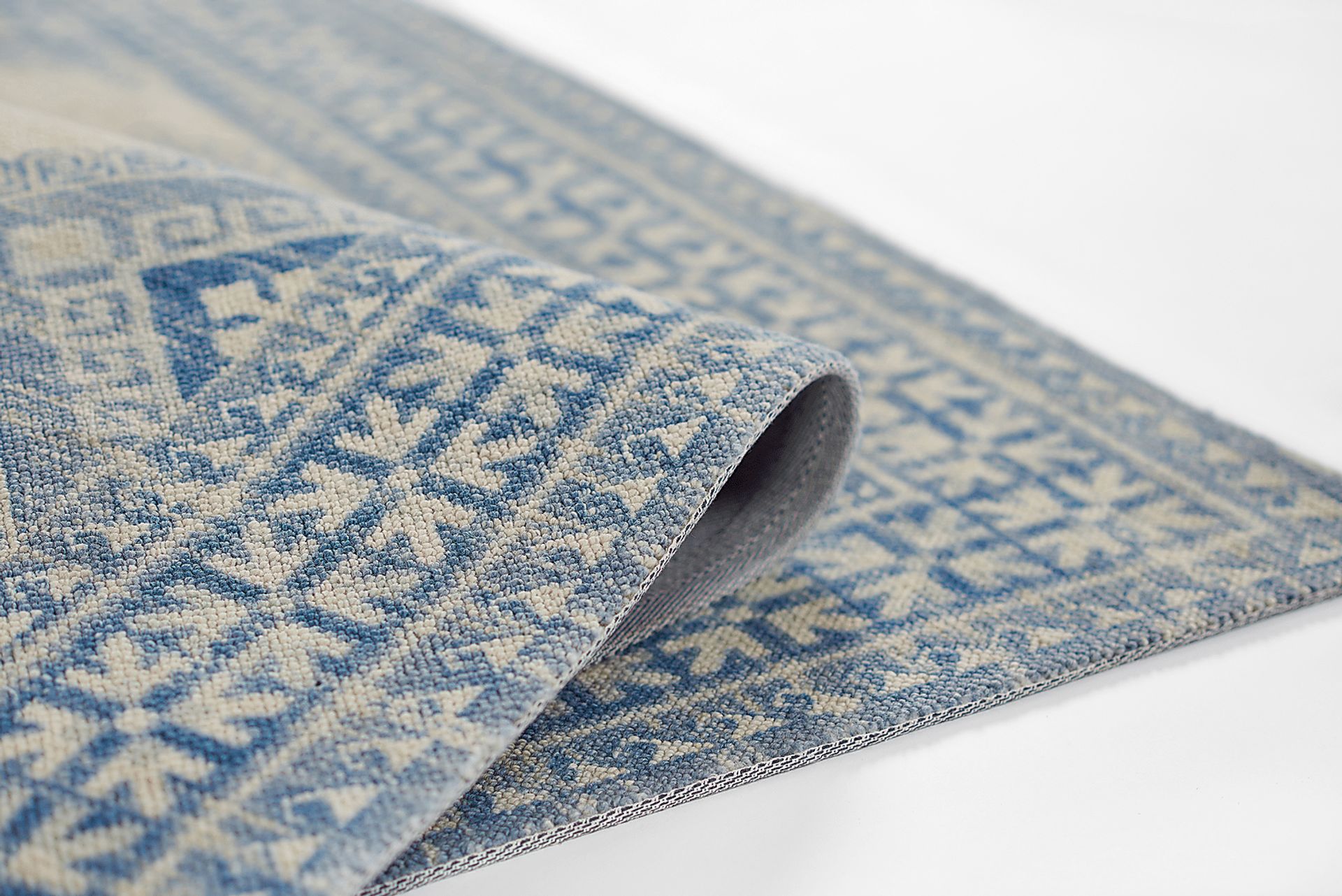 Apexi Off-White 5'3 x 7'6 Rug - Image 6