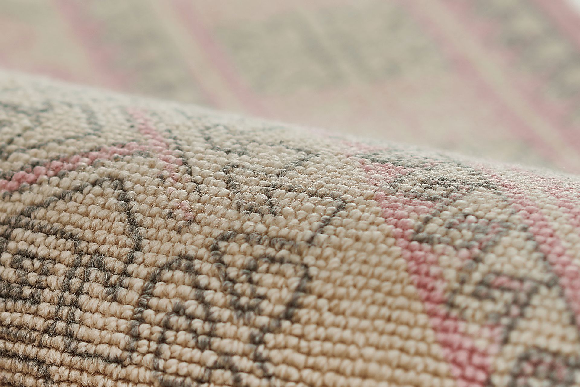 Apexi Pink 6'6 x 9' Rug - Image 6