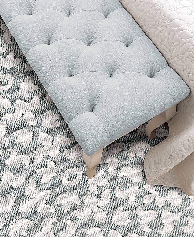 Apison Blue 5'3 x 7'6 Rug - Thumbnail - Image 3
