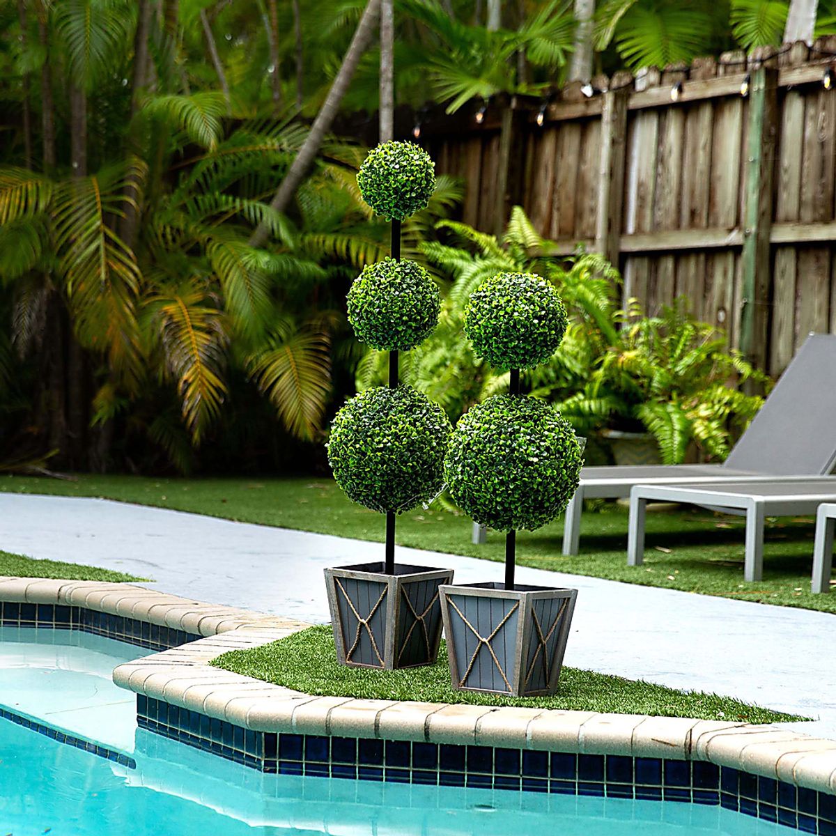 Appleberry III Green Artificial Triple Ball Boxwood Topiary | Rooms to Go