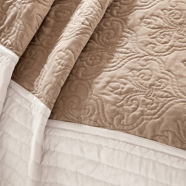 Aracely Beige 7 Pc Queen Coverlet Set - Thumbnail - Image 3