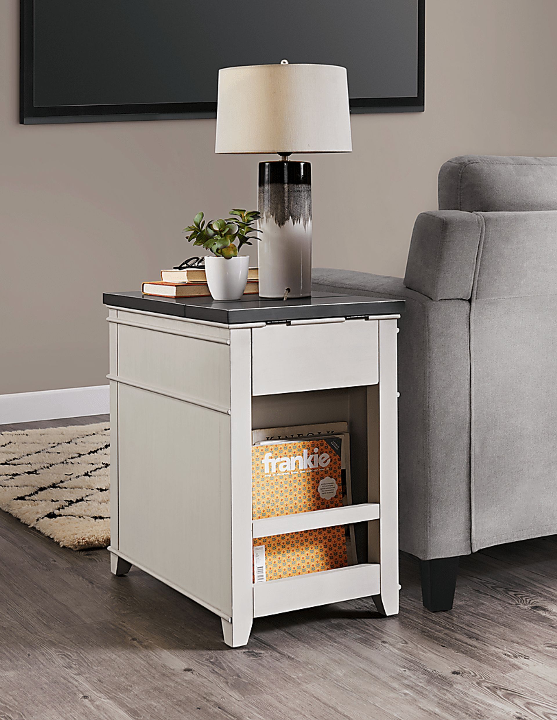 Ardath White Chairside Table - Image 3