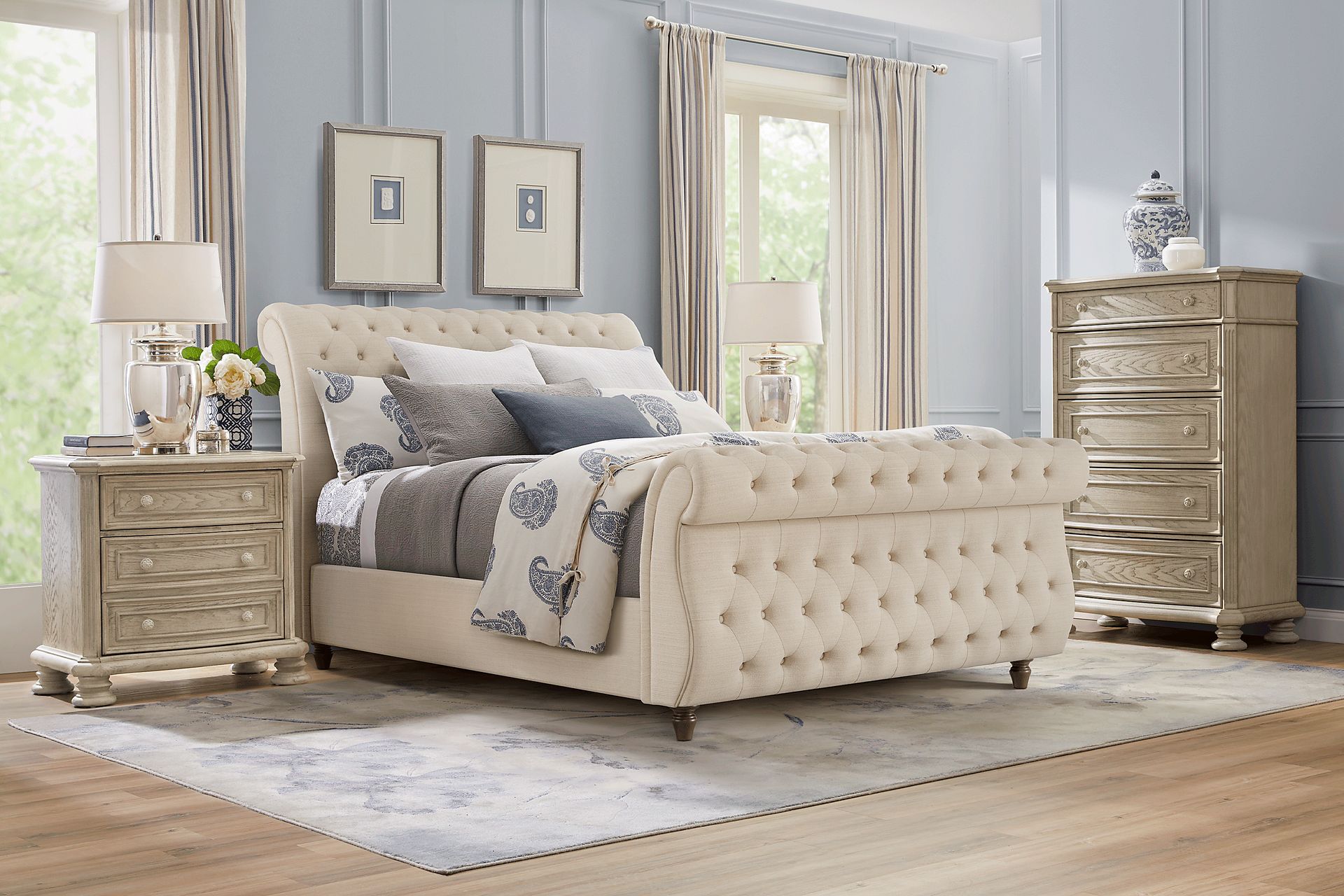 Armitage Off-White 5 Pc Bedroom with Ivy White Queen Upholstered Bed - Image 1