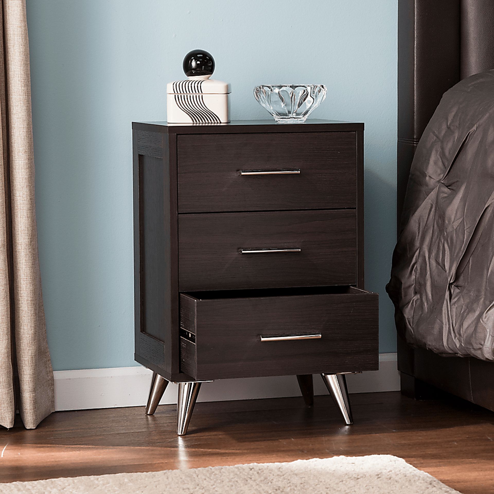 Arnoldell Brown Nightstand - Image 10