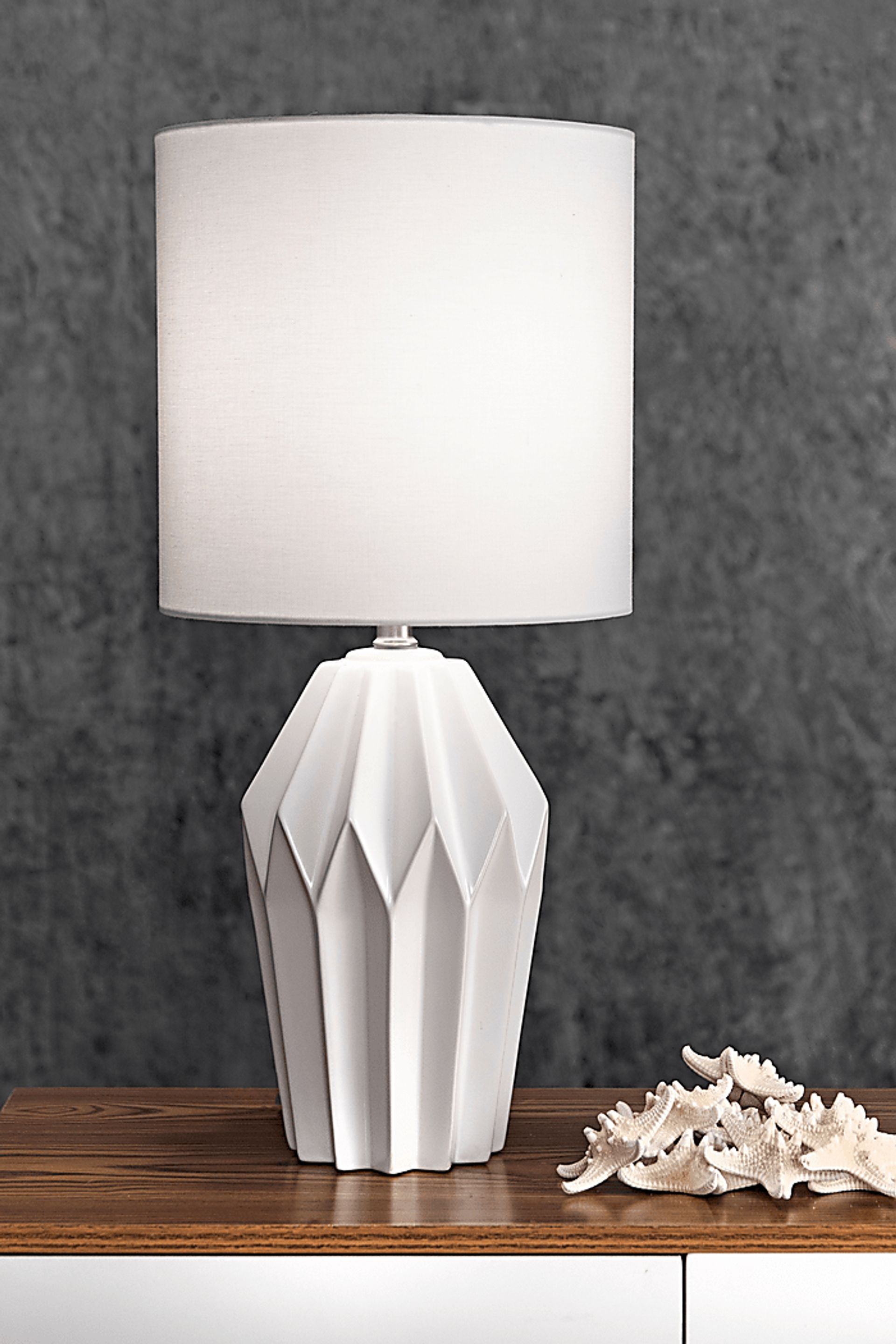 Ashbluff White Lamp - Image 2