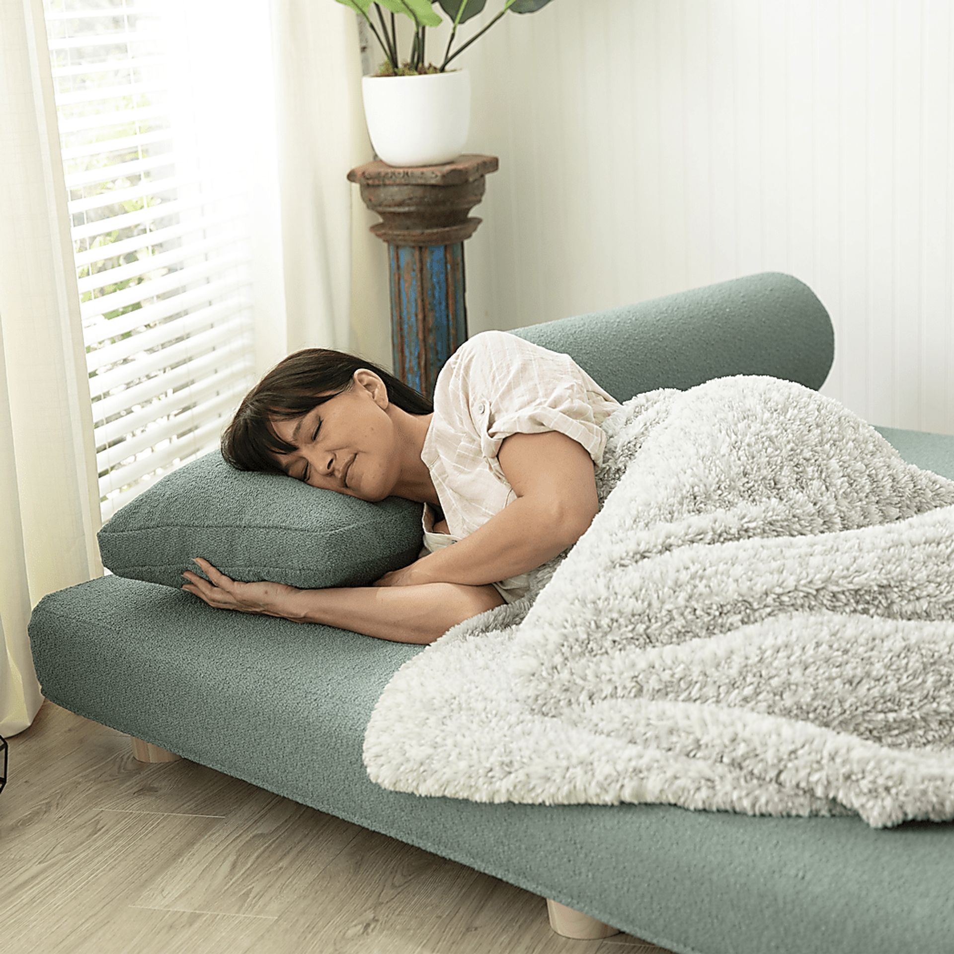 Ashebank Green Fold-Out Queen Daybed - Image 5