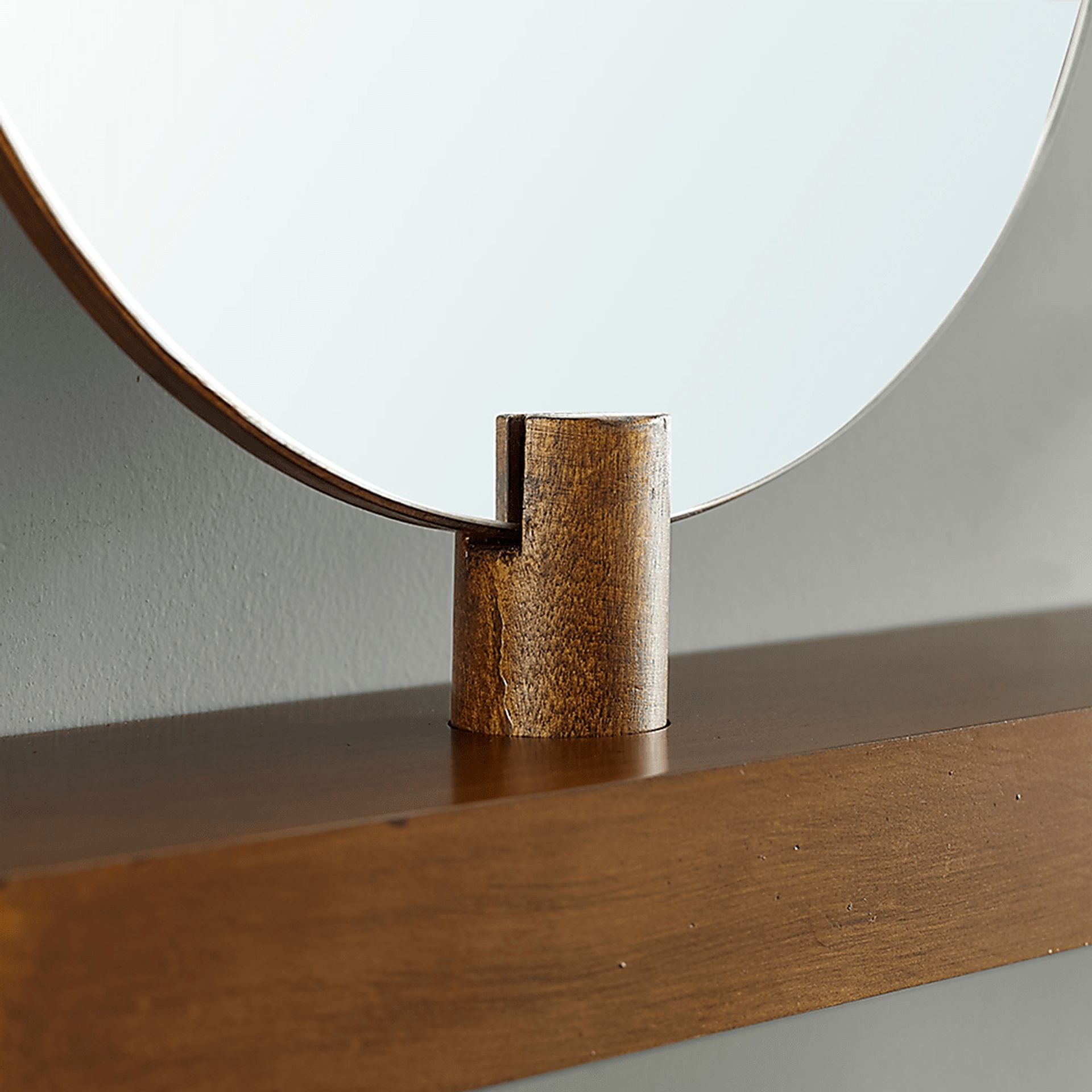 Ashglen Brown Wall Decor - Image 2