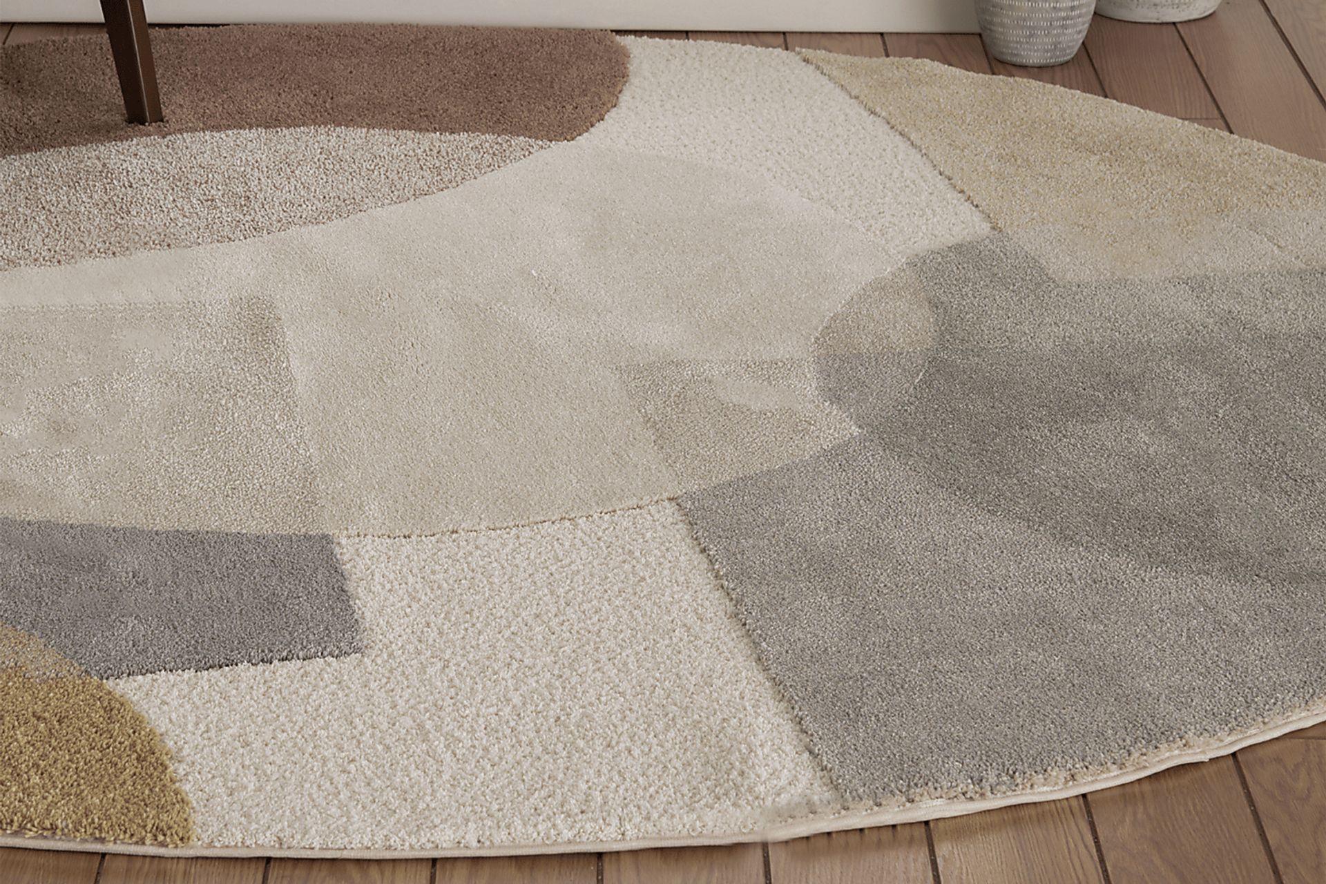 Aslan Ivory 7'10 Round Rug - Image 2