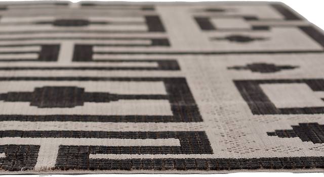 Atticas Gray 3'11 x 5'7 Rug - Thumbnail - Image 9