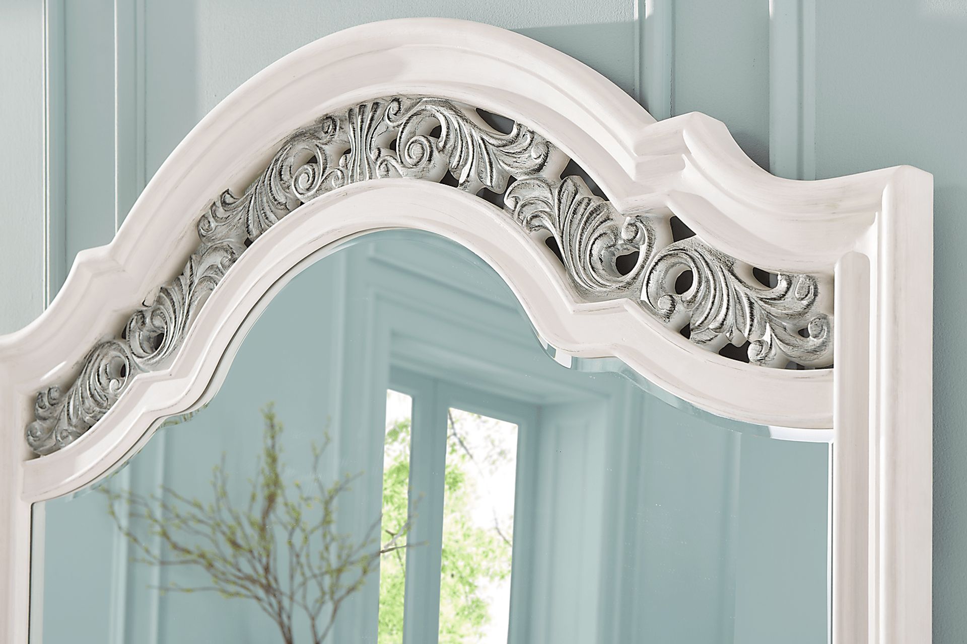 Augustine White 7 Pc Queen Arched Panel Bedroom - Image 11