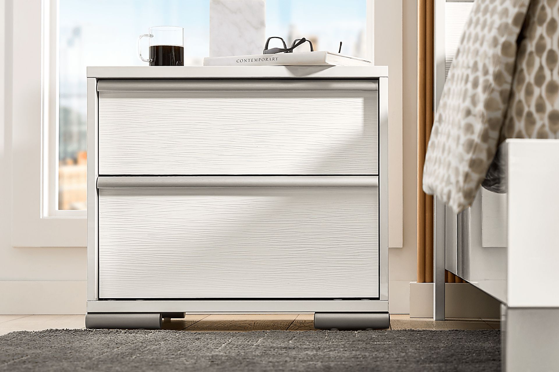 Auralight White 7 Pc King Panel Bedroom - Image 16