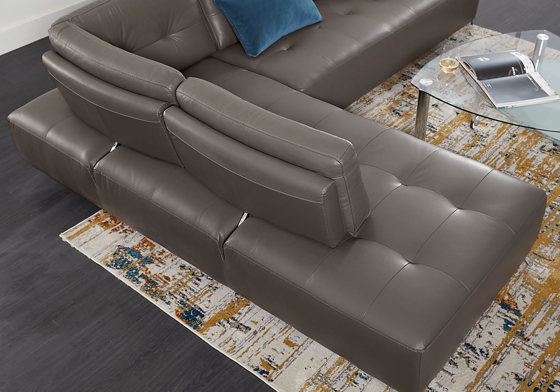 Avellino Gray Leather 2 Pc Sectional - Image 5