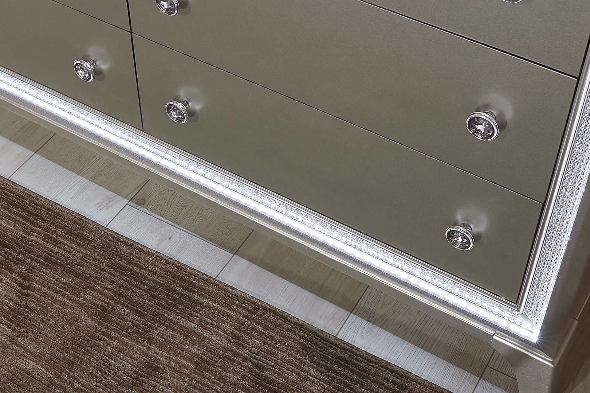 Avery Silver Dresser - Image 5