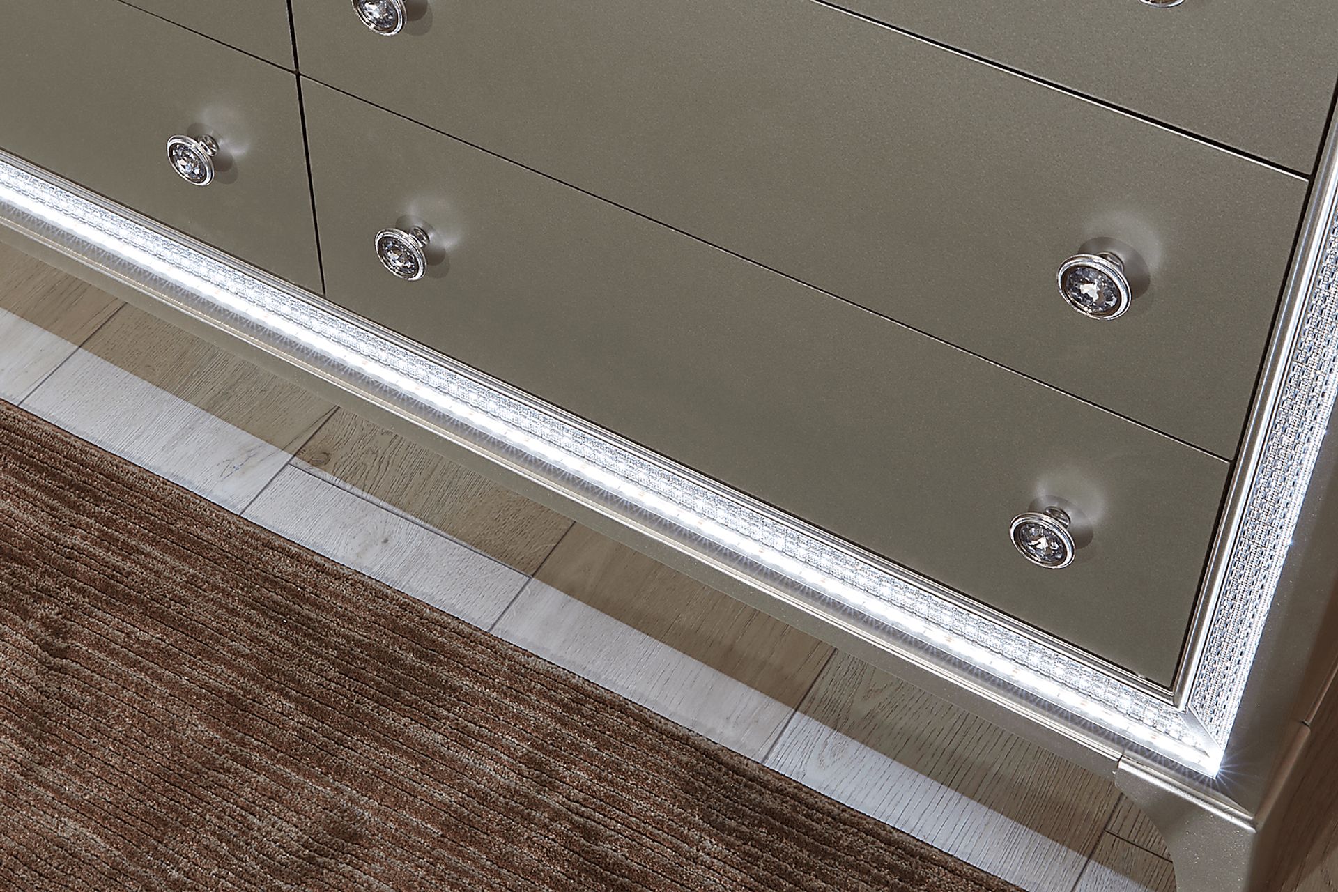 Avery Silver Dresser - Image 5