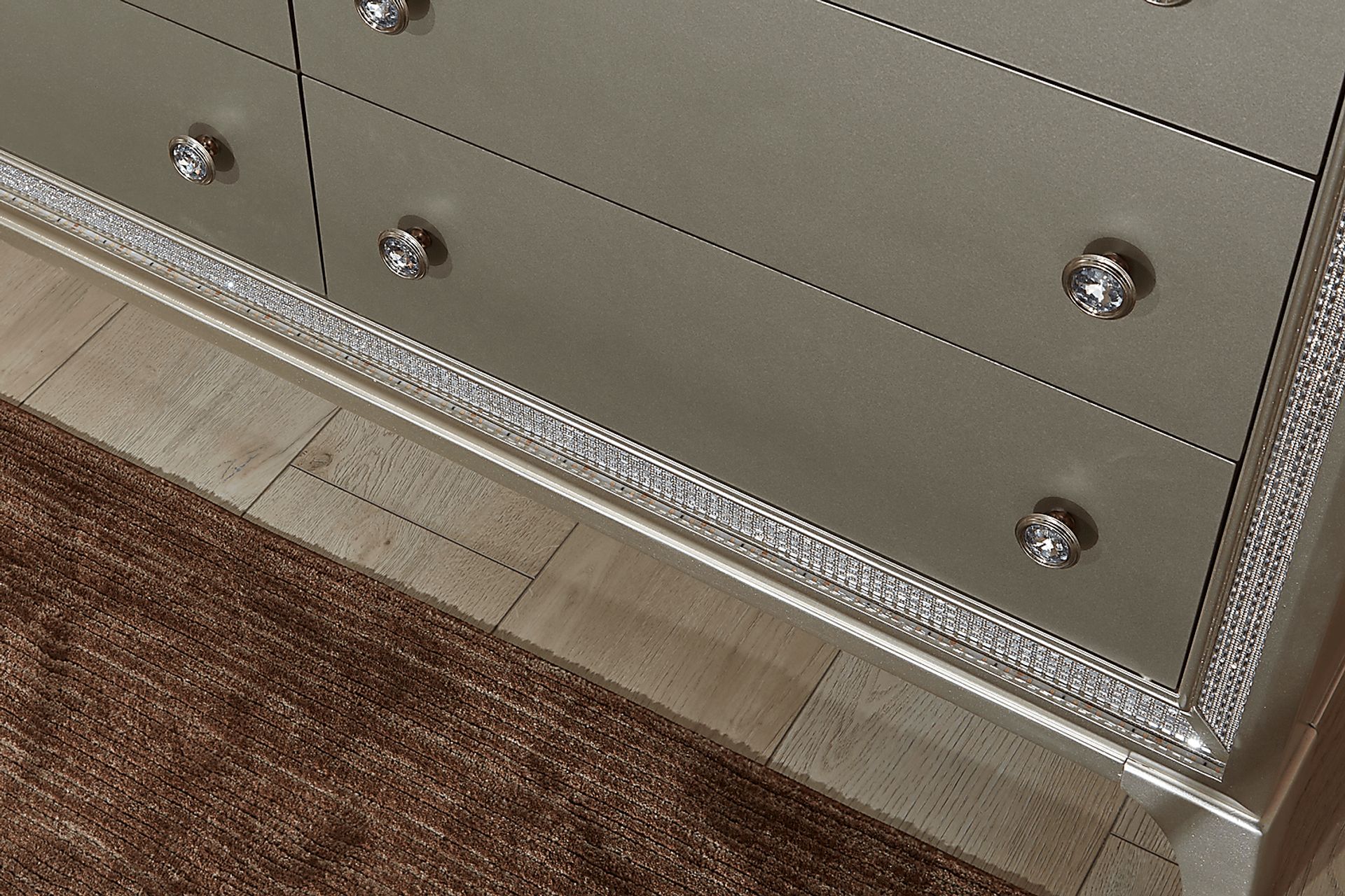 Avery Silver Dresser - Image 6