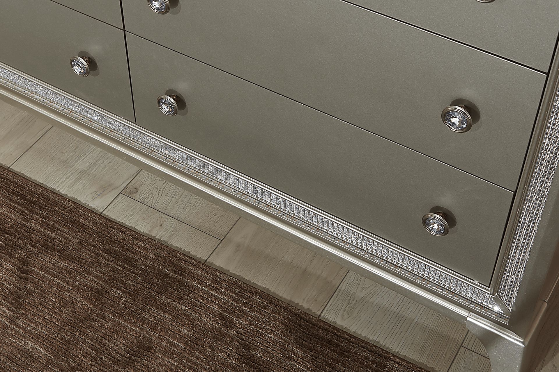 Avery Silver Dresser - Image 6