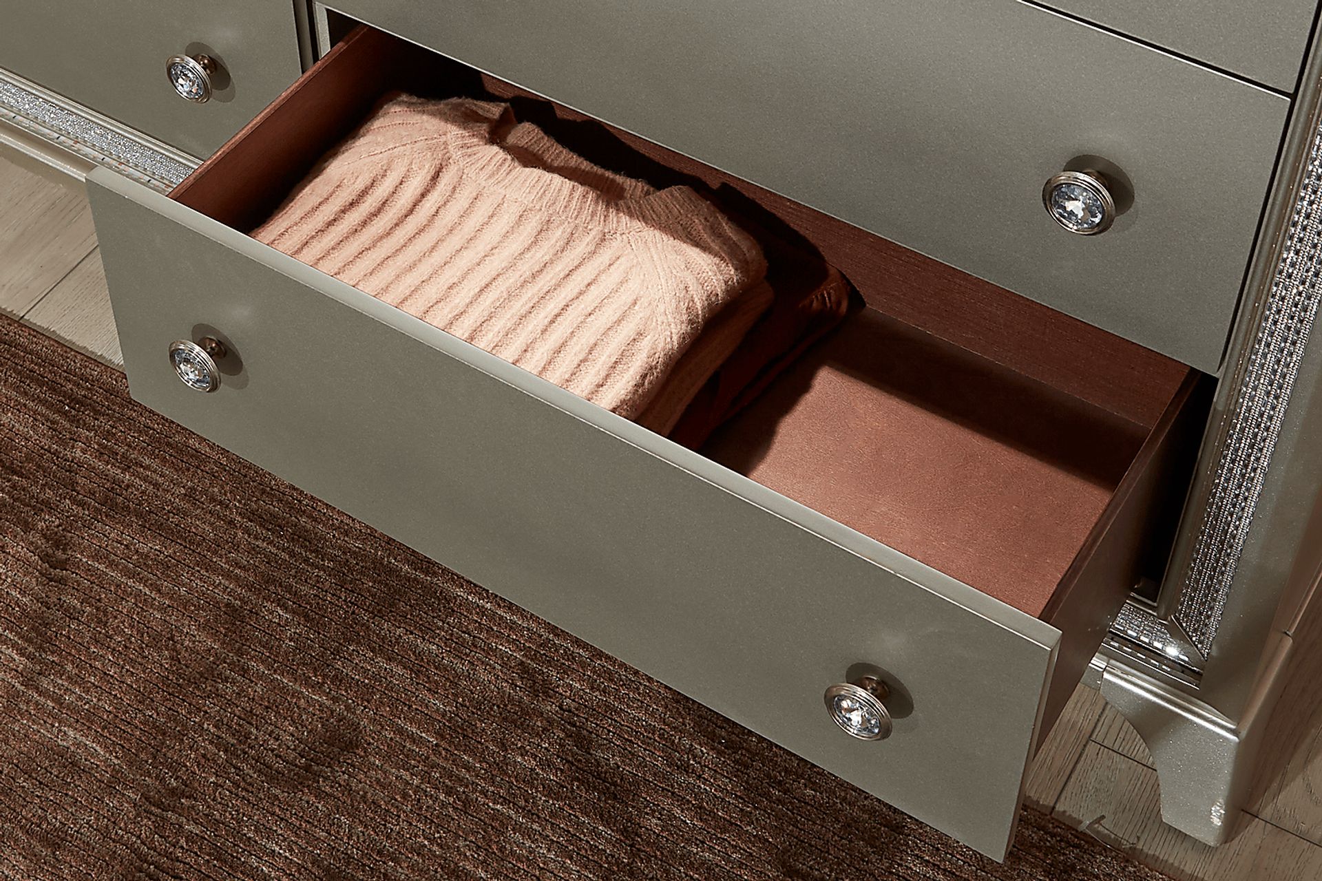 Avery Silver Dresser - Image 8