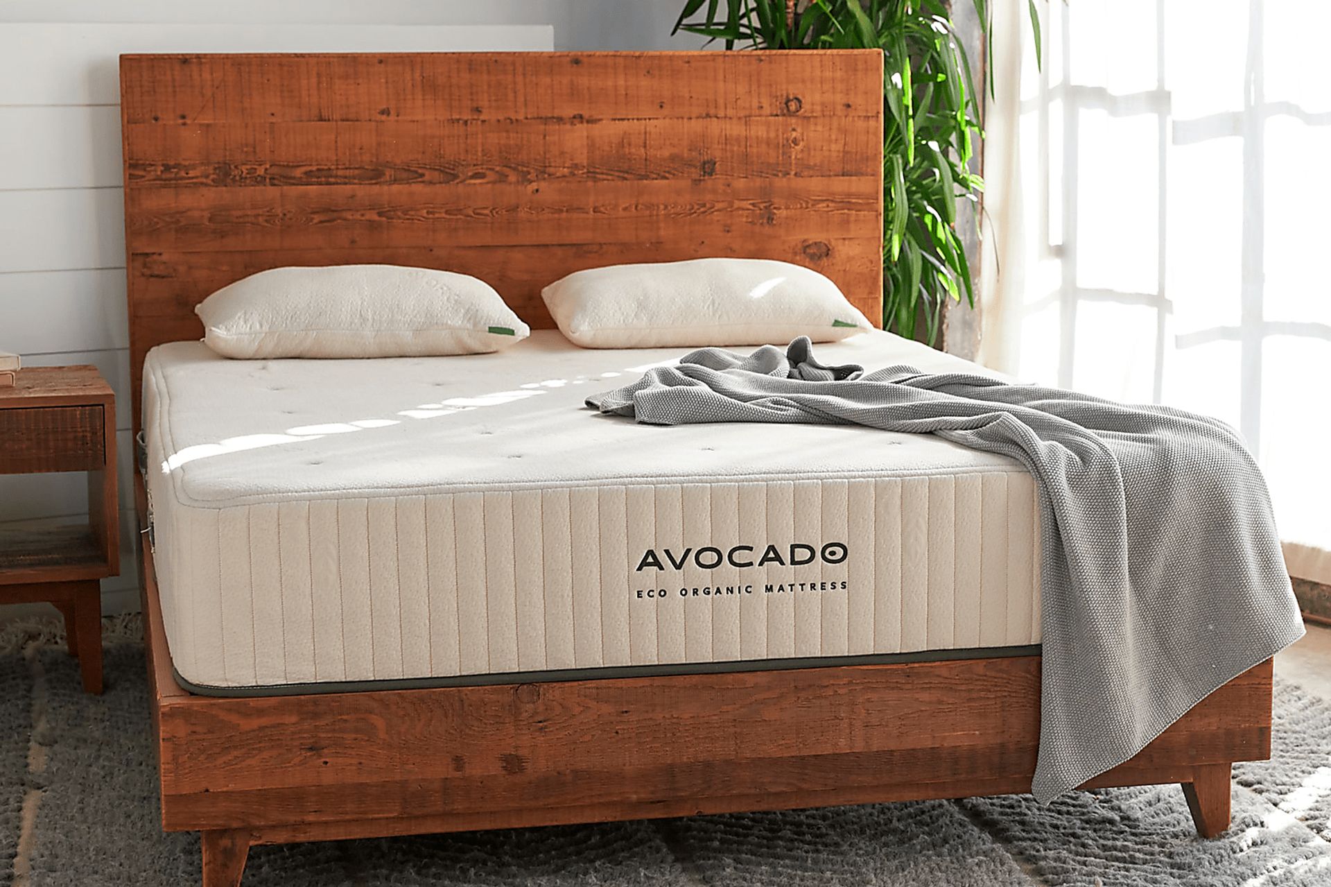 Avocado Eco Organic Tight Top Queen Mattress - Image 5