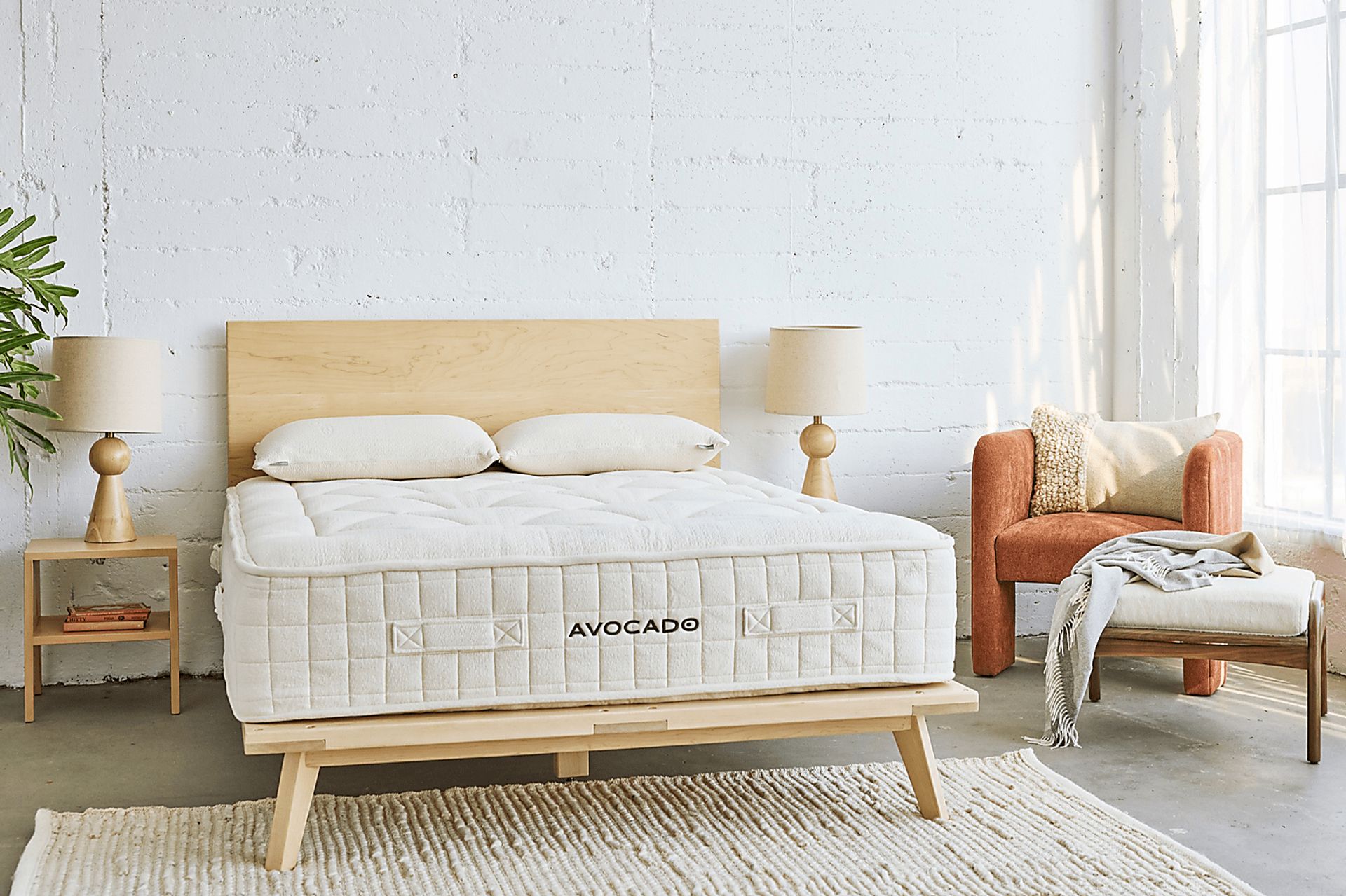 Avocado Luxury Organic Tight Top King Mattress - Image 2