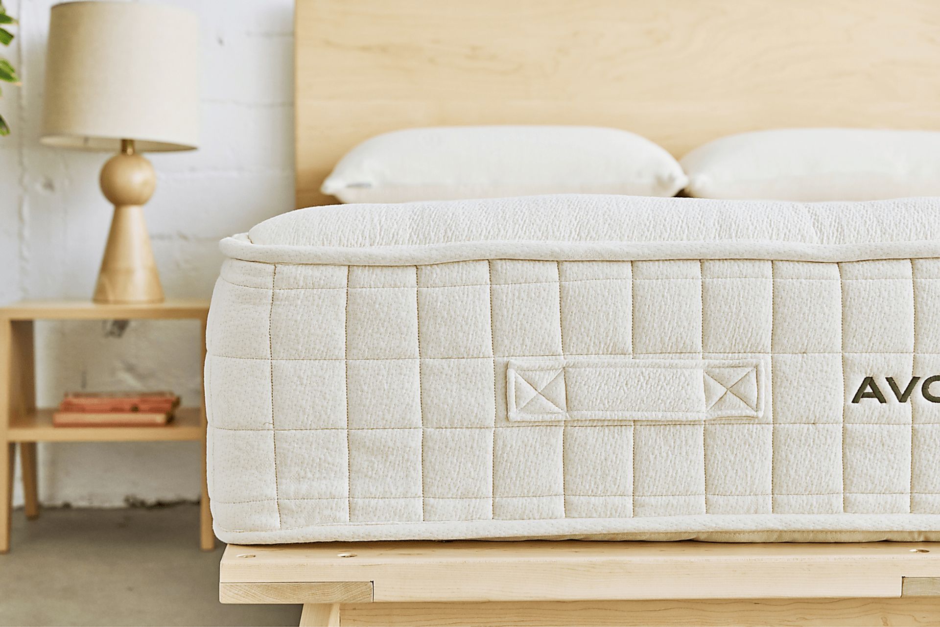 Avocado Luxury Organic Tight Top King Mattress - Image 4