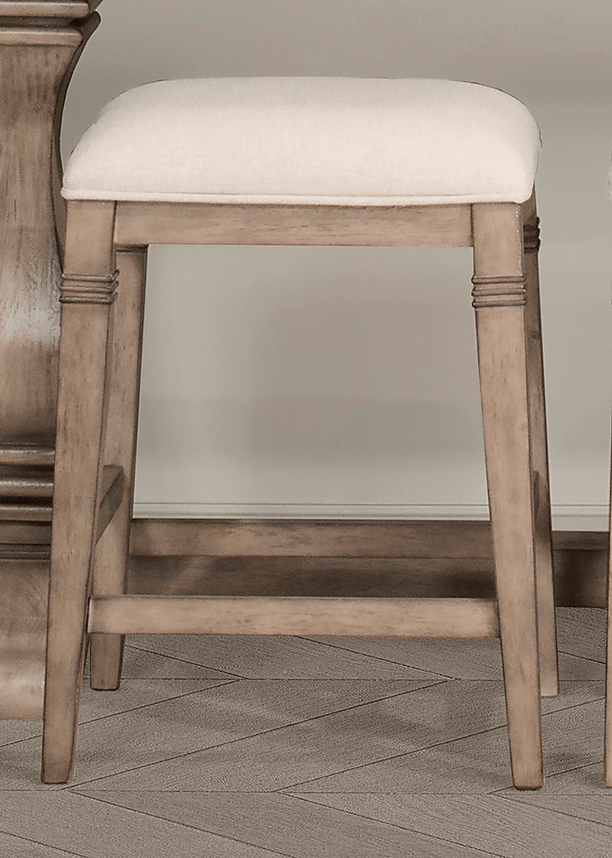Aylwin Linen Colors Counter Stool | Rooms to Go