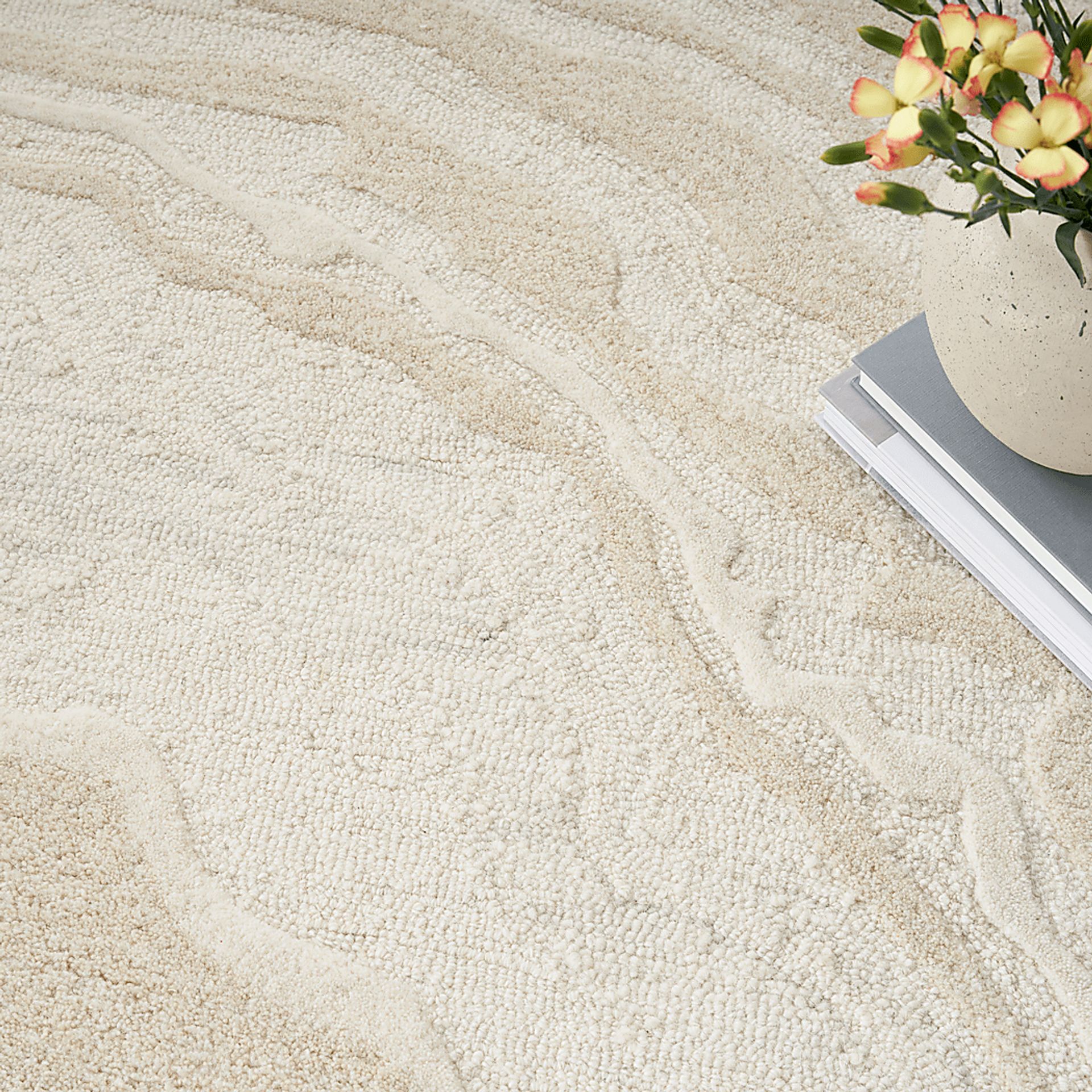 Azalea Ivory 7'9 x 9'9 Rug - Image 6