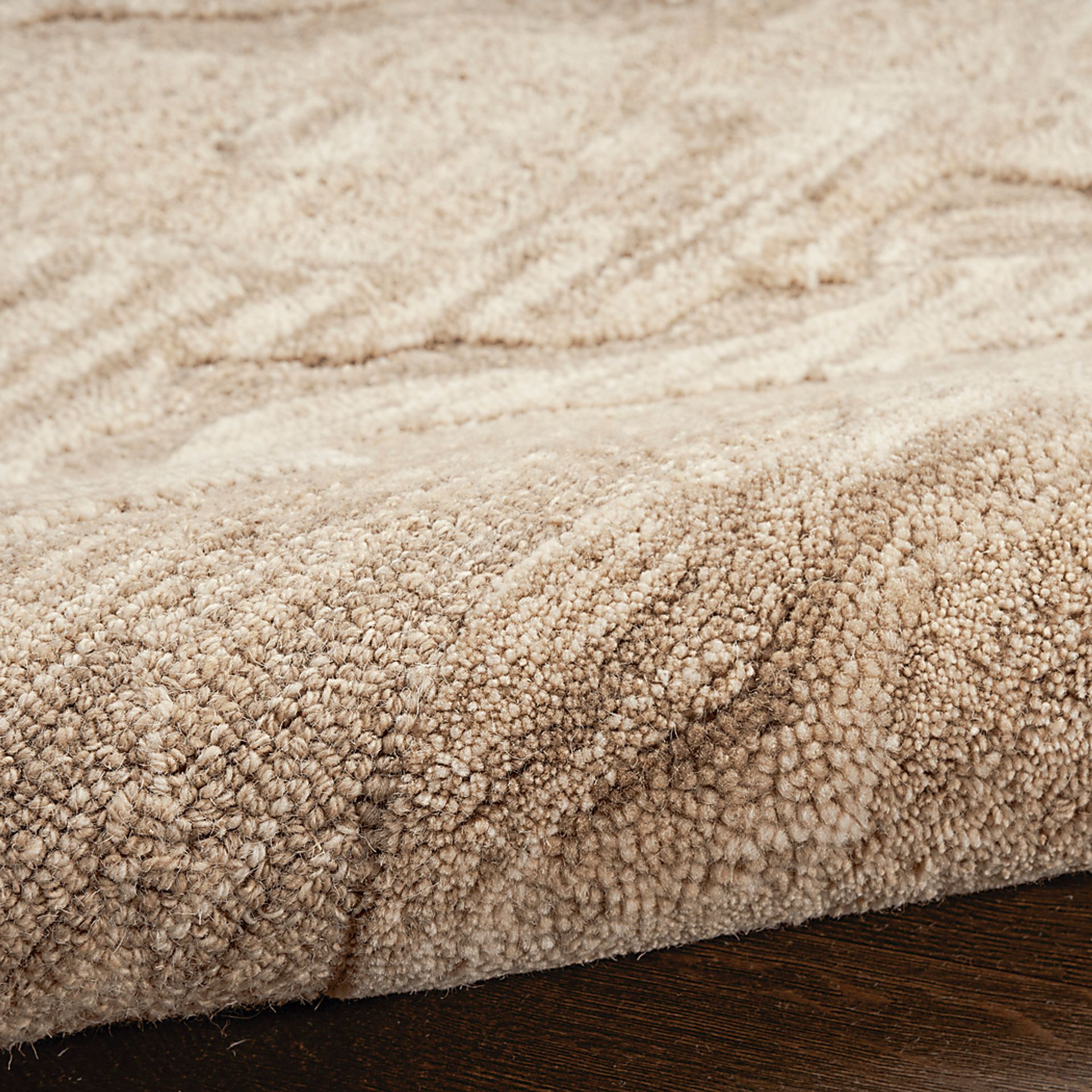 Azalea Taupe 5'3 x 7'3 Rug - Image 5