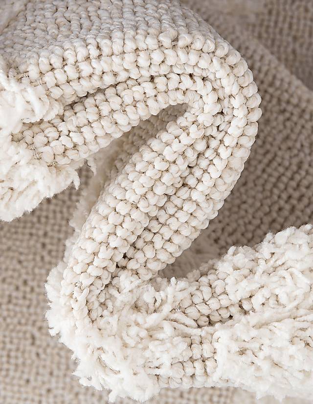 Bahari Ivory 9' x 12' Rug - Thumbnail - Image 6