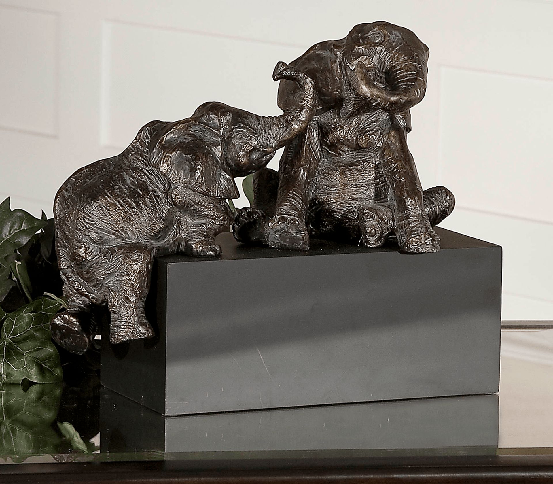 Bailey's Assistance Bronze Sculpture - Image 2