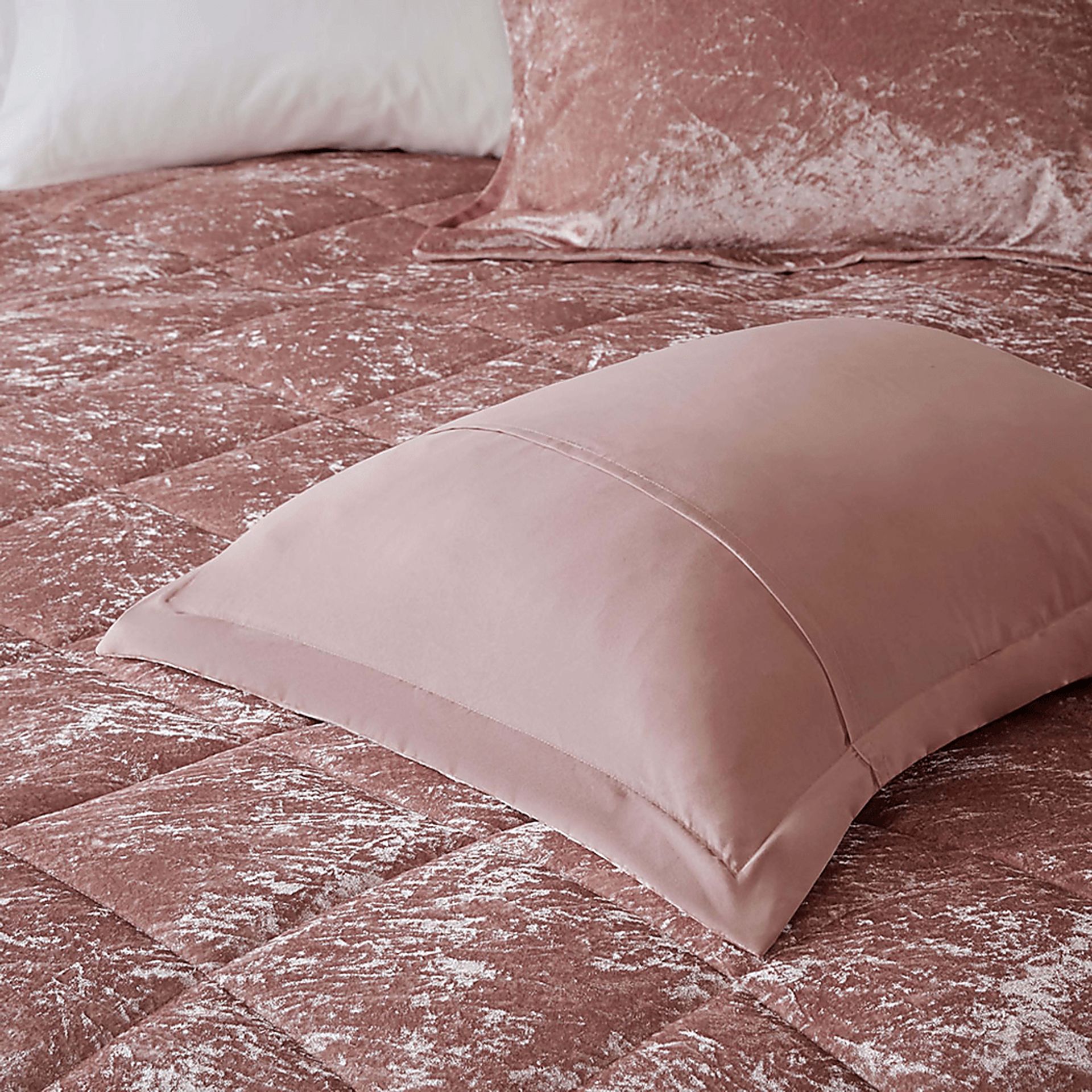 Bajaro Blush King Comforter Set - Image 9