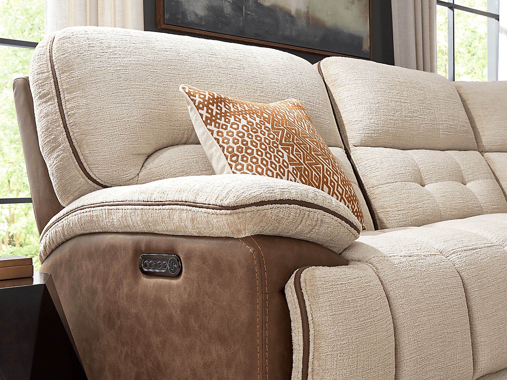 Bakersfield Beige 5 Pc Dual Power Reclining Sectional - Image 4