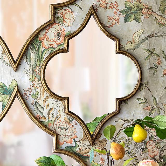 Balflour II Gold Wall Mirror - Thumbnail - Image 2