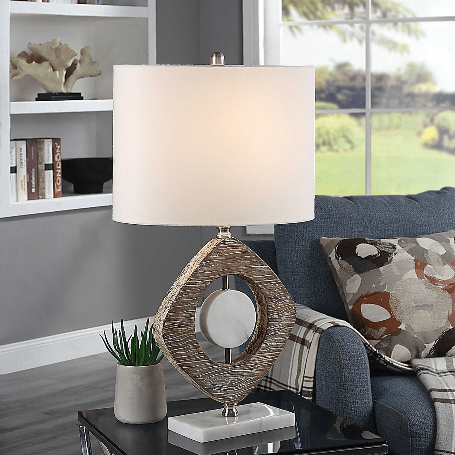Balfor Peak Wood Lamp - Image 6