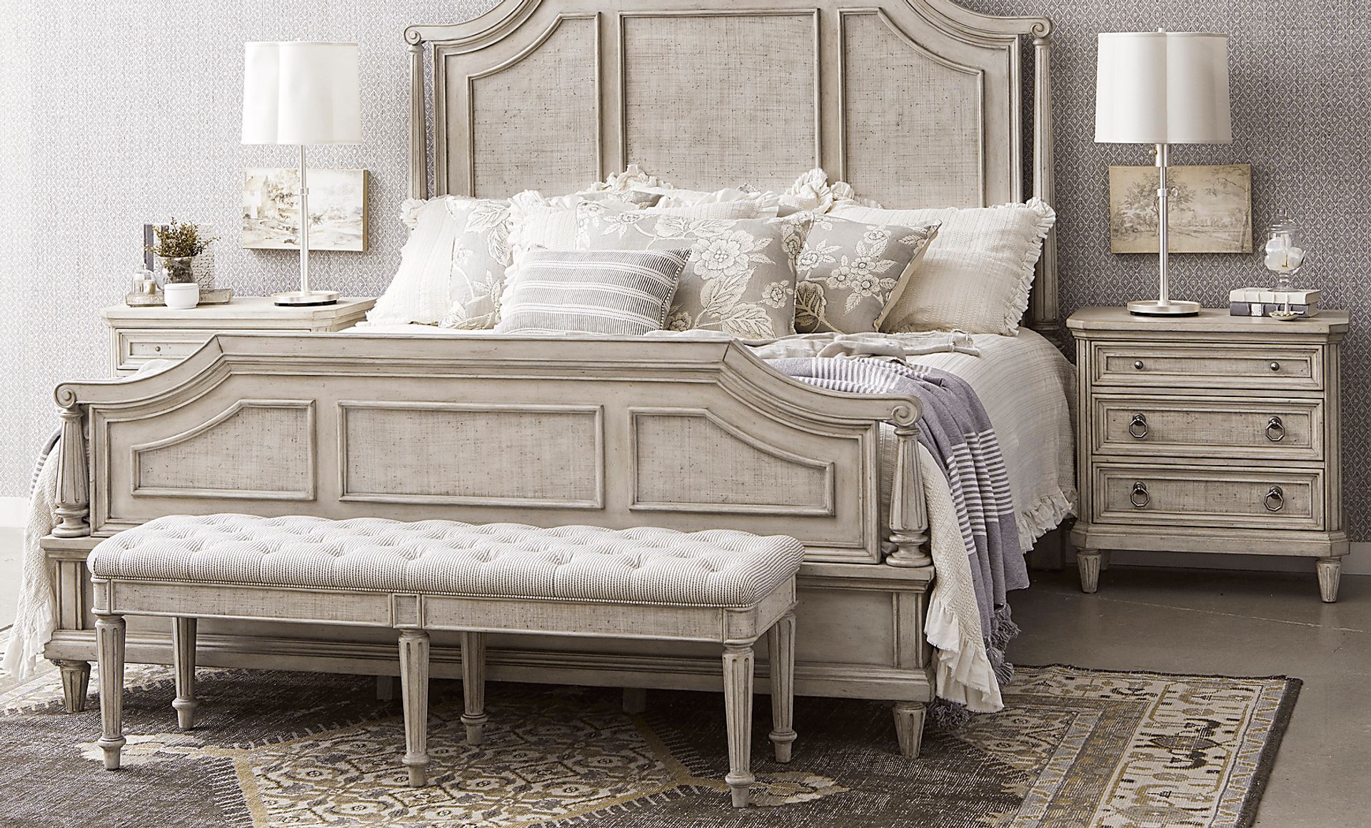 Ballantrai Cream Accent Bench - Image 5